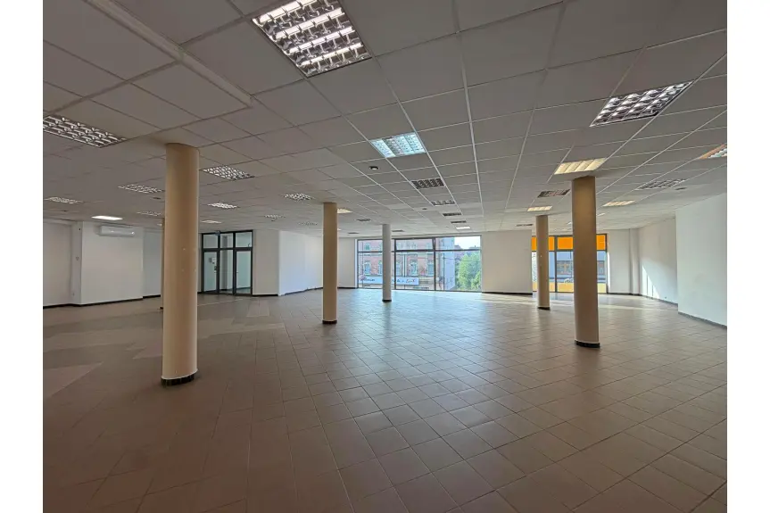 Piekary Śląskie, Prymasa Stefana Wyszyńskiego, Dobrze widoczny | duży lokal | witryna